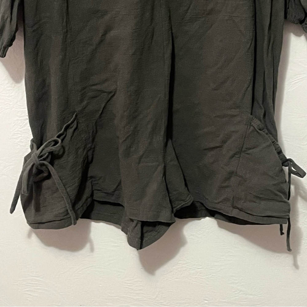 🌟🌟Elegant Olive Button-Up Romper - Picture 3 of 8